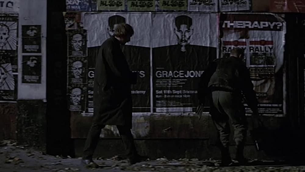 ネイキッド(1993) 解説・レビュー・評価 映画ポップコーン