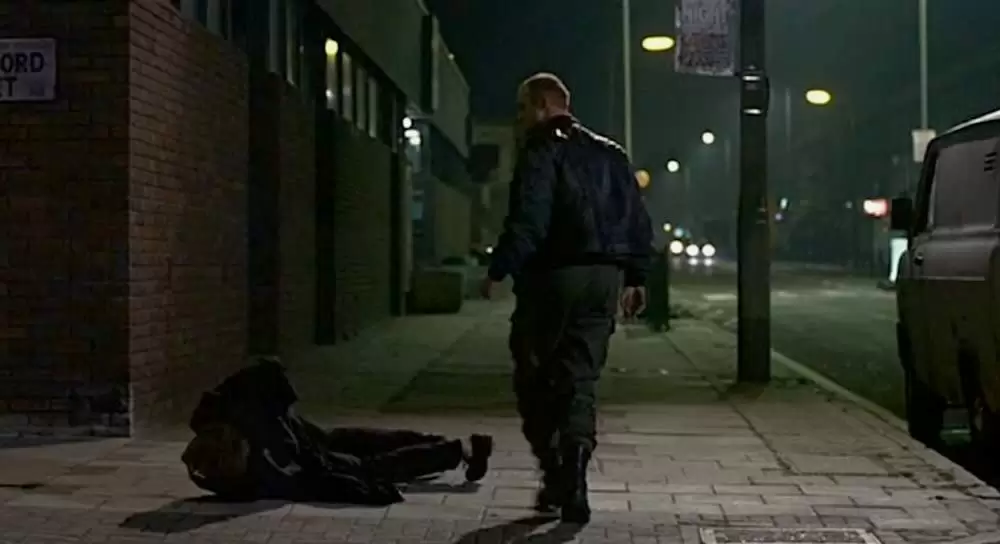 ネイキッドの画像