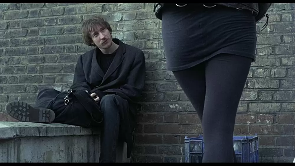 「ネイキッド」デビッド・シューリスの画像