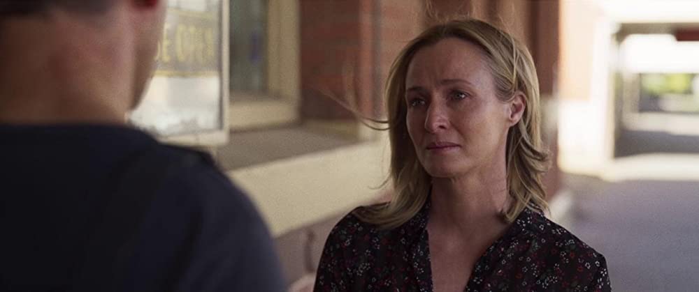 「渇きと偽り」エリック・バナ & ジュネビーブ・オライリーの画像