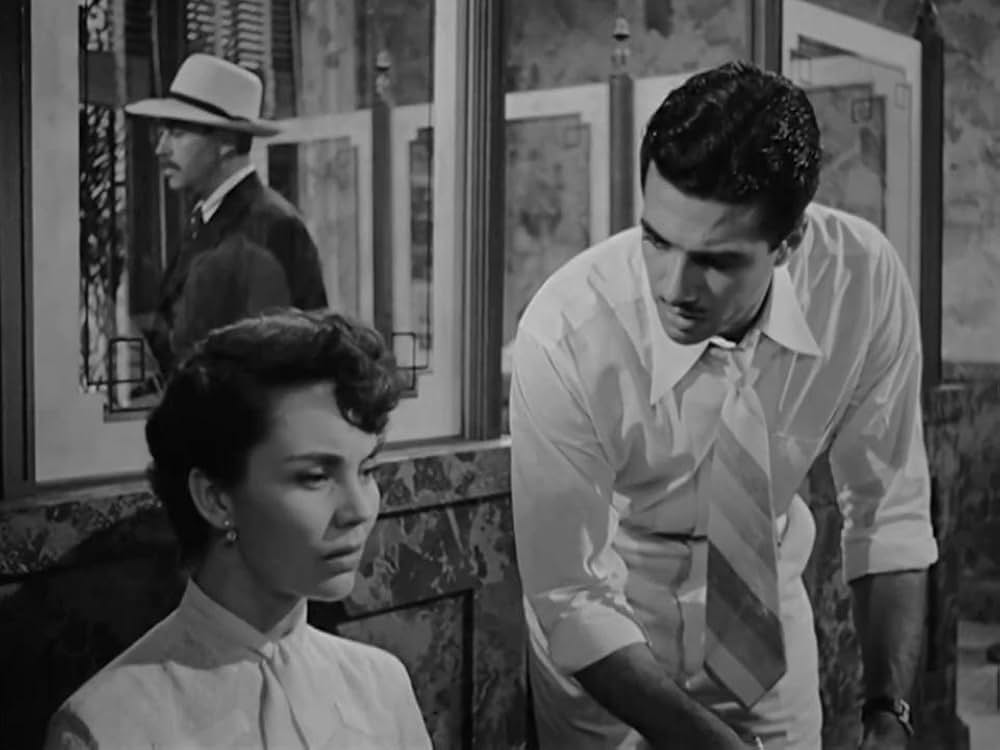 ストレンジャーズ6の画像