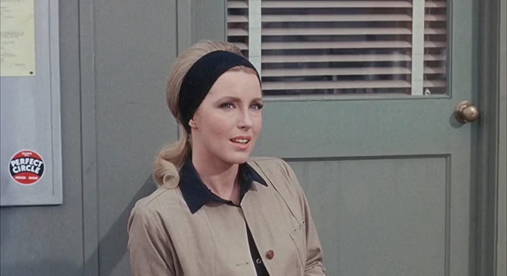 「レッドライン7000」Laura Devonの画像