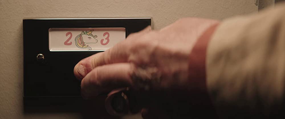 イントゥ・ザ・ラビリンスの画像