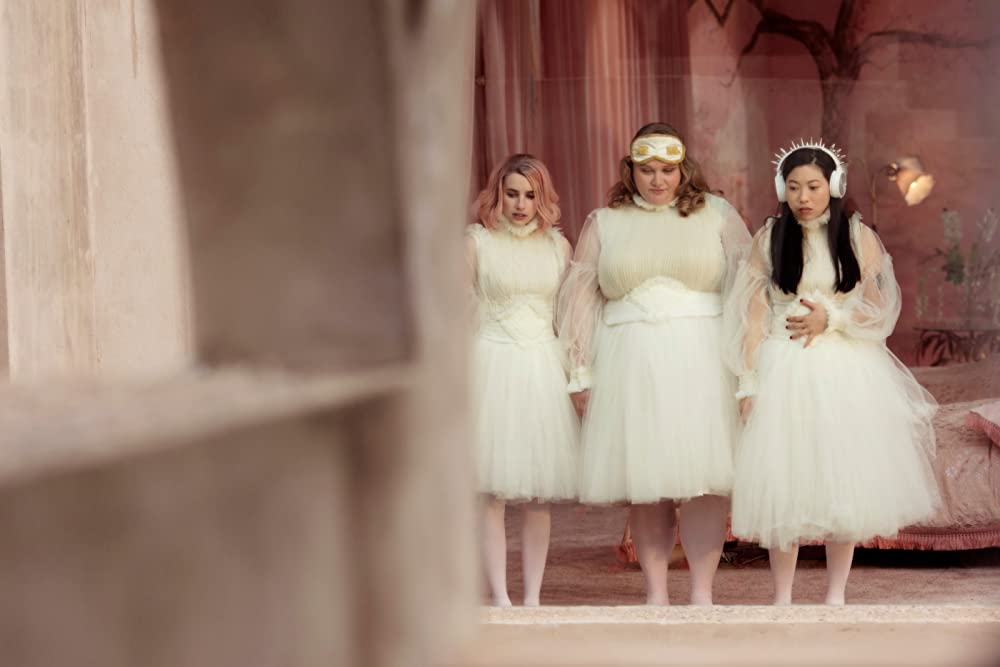 「パラダイス・ヒルズ」エマ・ロバーツ & ダニエル・マクドナルド & オークワフィナの画像