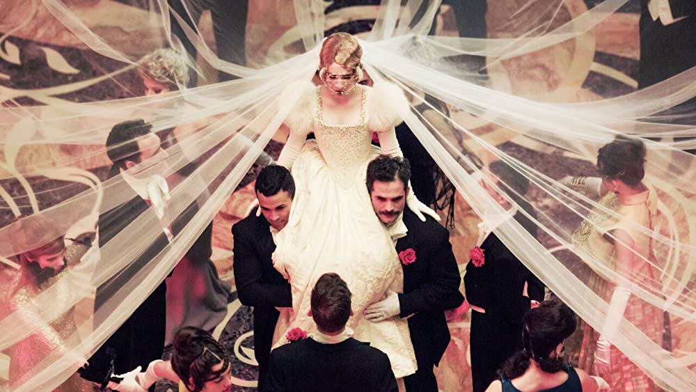 「パラダイス・ヒルズ」エマ・ロバーツの画像