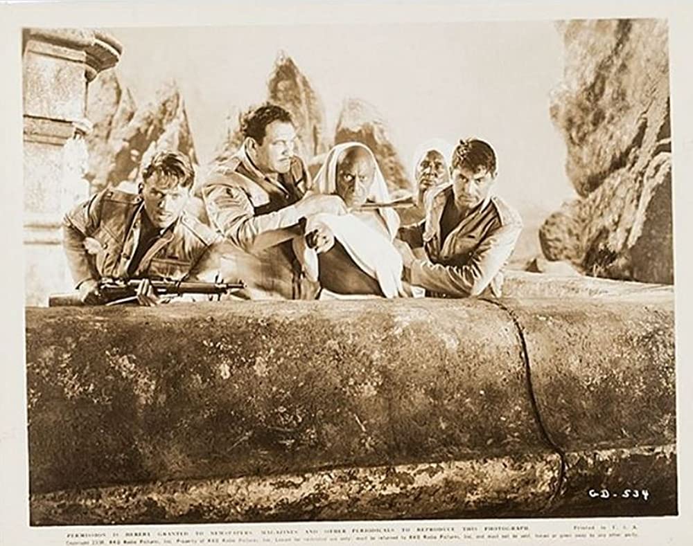 「ガンガ・ディン」ケイリー・グラント & ダグラス・フェアバンクス・Jr. & Eduardo Ciannelli & サム・ジャッフェ & ビクター・マクラグレンの画像