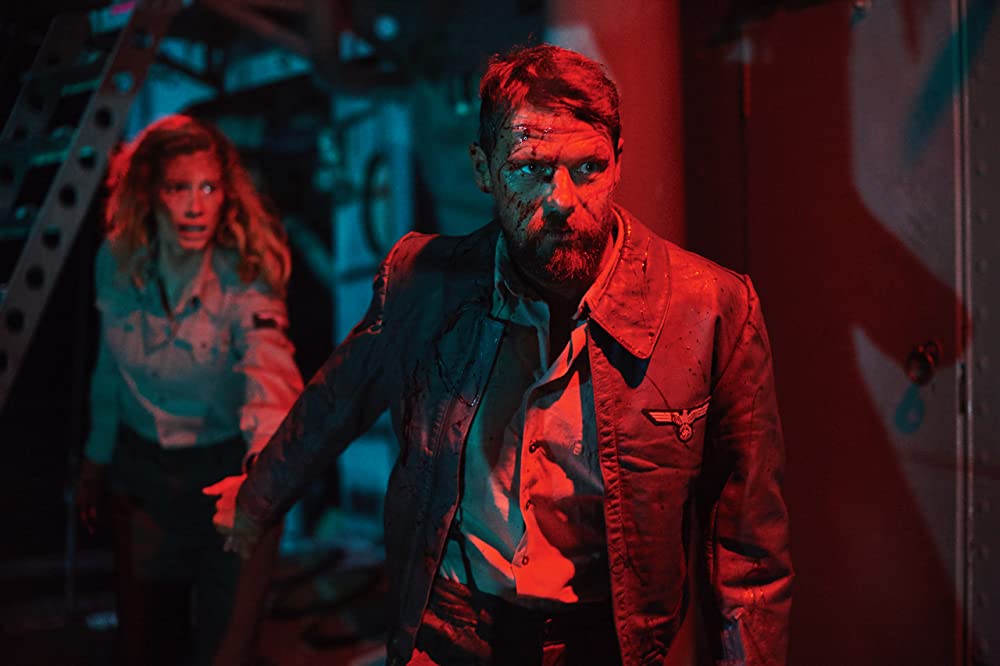 「ブラッド・シップ」ネイサン・フィリップス & Alyssa Sutherlandの画像