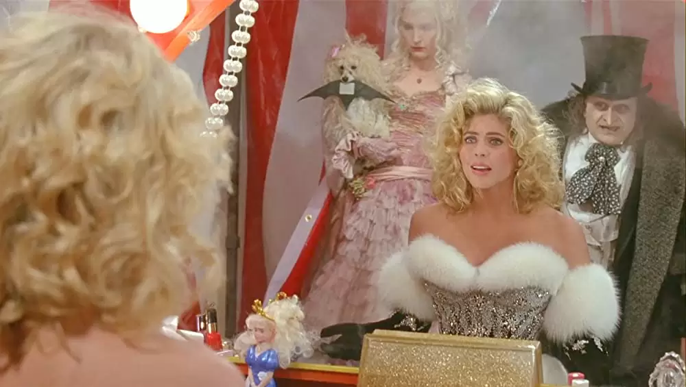 「バットマン リターンズ」ダニー・デビート & Cristi Conaway & アンナ・カタリーナの画像