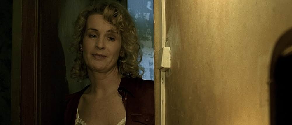 列車に乗った男の画像