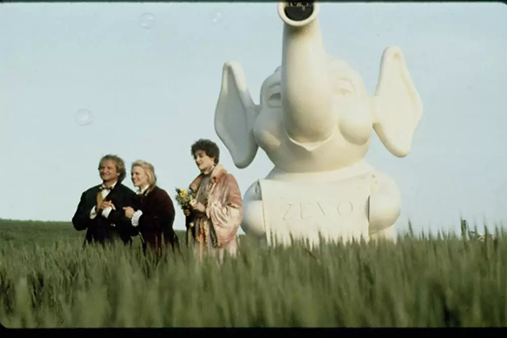 「トイズ」ロビン・ウィリアムズ & ジョーン・キューザック & ロビン・ライトの画像