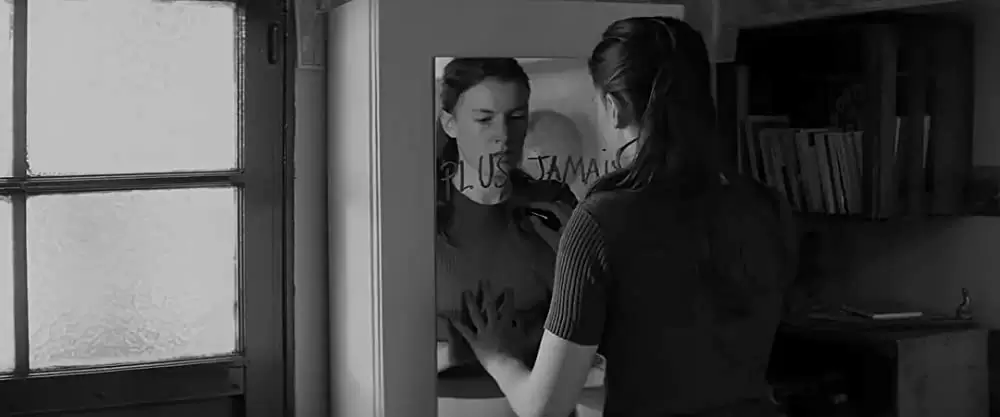 つかのまの愛人の画像