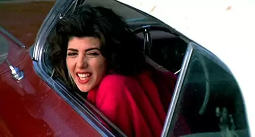 「いとこのビニー」マリサ・トメイの画像