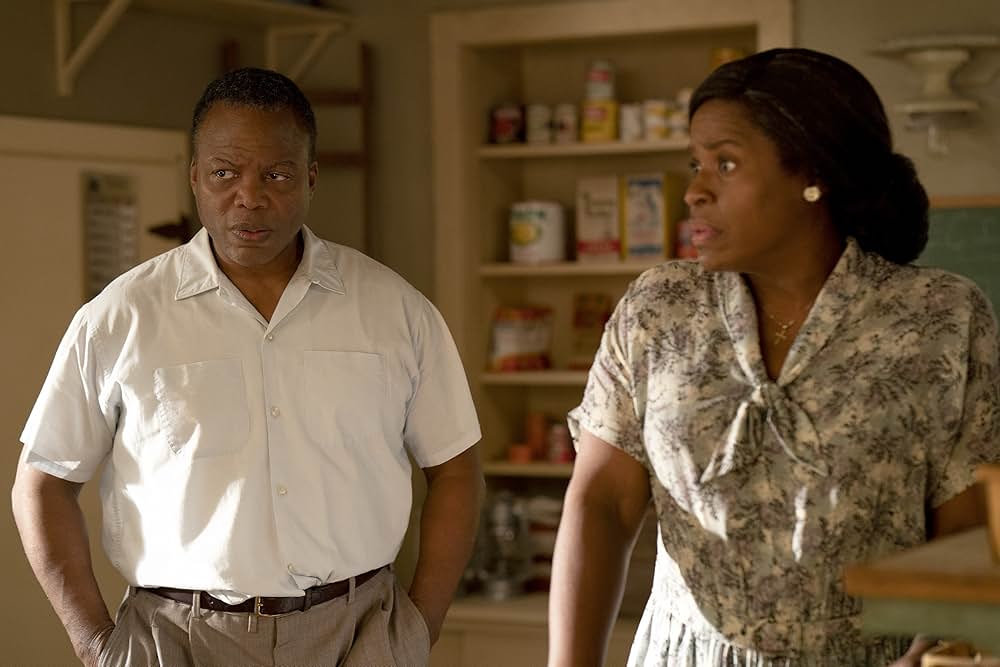 ザリガニの鳴くところの画像