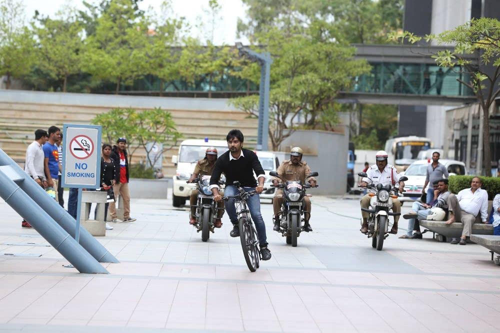 まばたかない瞳 バンガロール連続誘拐殺人の画像