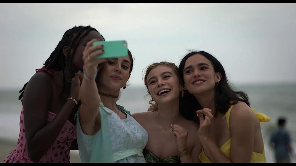 「君と一緒に過ごした夏」Laura Kariuki & Genevieve Hannelius & Emma Pasarow & Samia Finnertyの画像