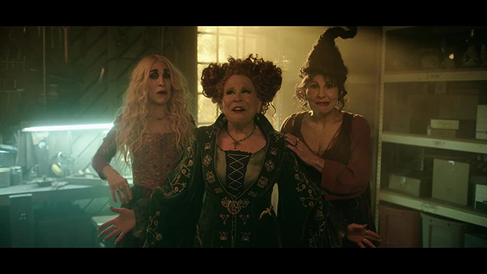 「ホーカスポーカス 2」ベット・ミドラー & サラ・ジェシカ・パーカー & キャシー・ナジミーの画像