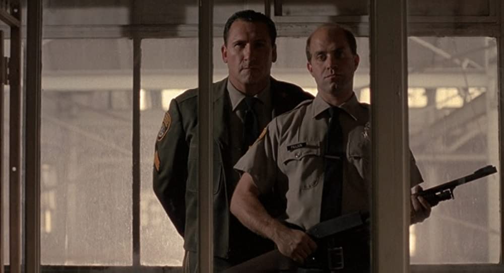 「ブルージーン・コップ」アート・ラフルーの画像