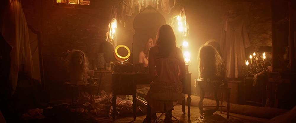 「殺人美容師 頭の皮を剥ぎ取ります」ナジャラ・タウンゼントの画像