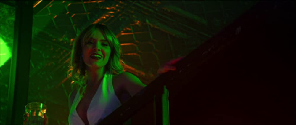 「殺人美容師 頭の皮を剥ぎ取ります」ブレア・グラントの画像