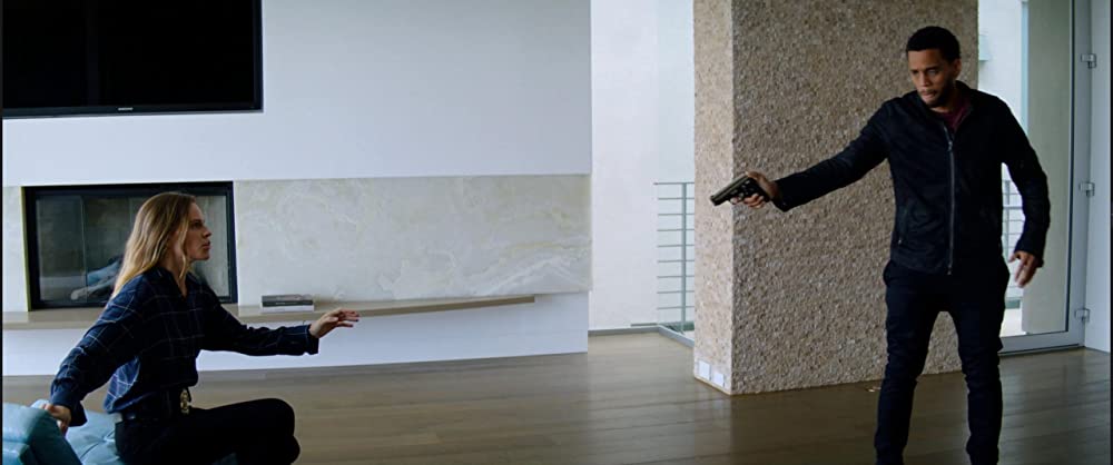 「ファタール／悪い女」ヒラリー・スワンク & マイケル・イーリーの画像