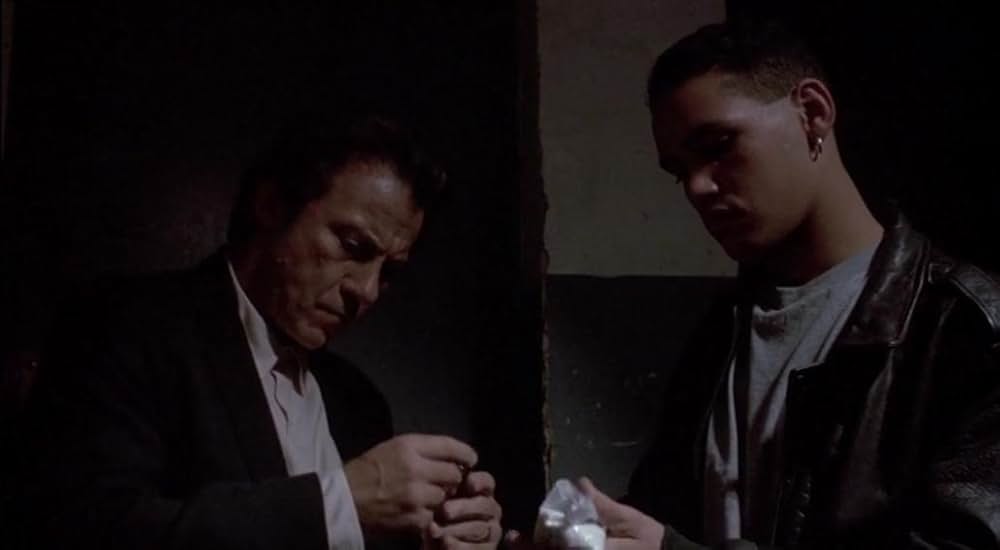 バッド・ルーテナント／刑事とドラッグとキリストの画像