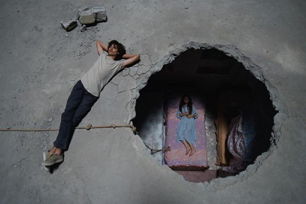 ヌズーフ 魂、水、人々の移動の画像