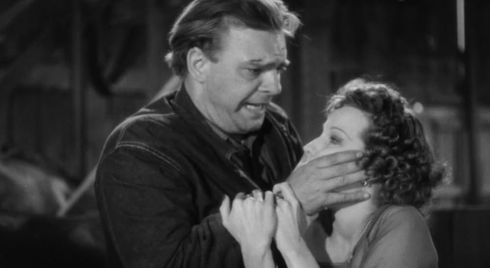 廿日鼠と人間の画像