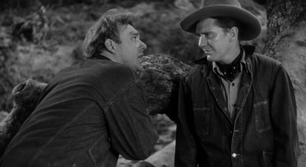 廿日鼠と人間の画像