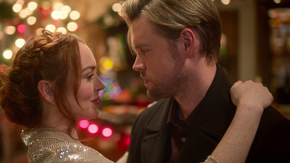 「フォーリング・フォー・クリスマス」リンジー・ローハン & コード・オーバーストリートの画像