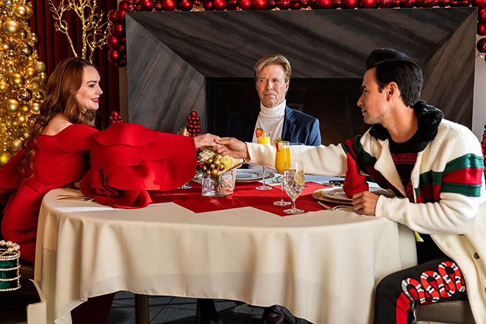 「フォーリング・フォー・クリスマス」リンジー・ローハン & ジャック・ワグナー & ジョージ・ヤングの画像