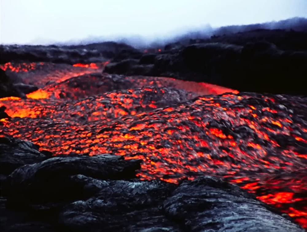 ファイアー・オブ・ラブ 火山に人生を捧げた夫婦の画像
