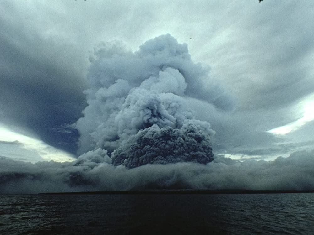 ファイアー・オブ・ラブ 火山に人生を捧げた夫婦の画像