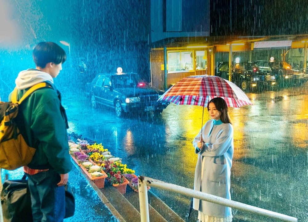 水は海に向かって流れるの画像