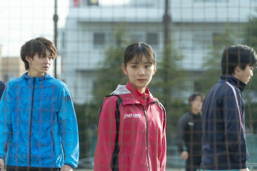 水は海に向かって流れるの画像