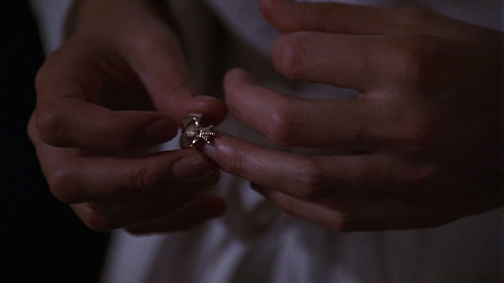 「愛と死の間で」の画像