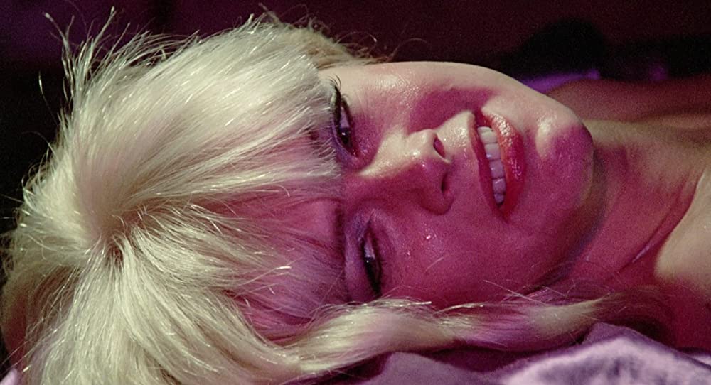 「クライム・オブ・パッション」キャスリーン・ターナーの画像