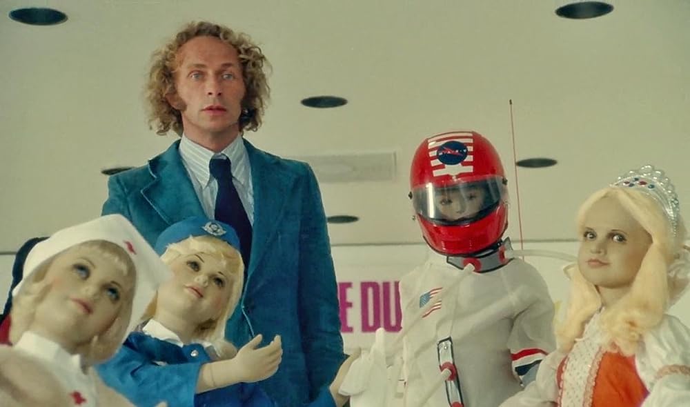 ル・ジュエ おもちゃにされた新聞記者の画像