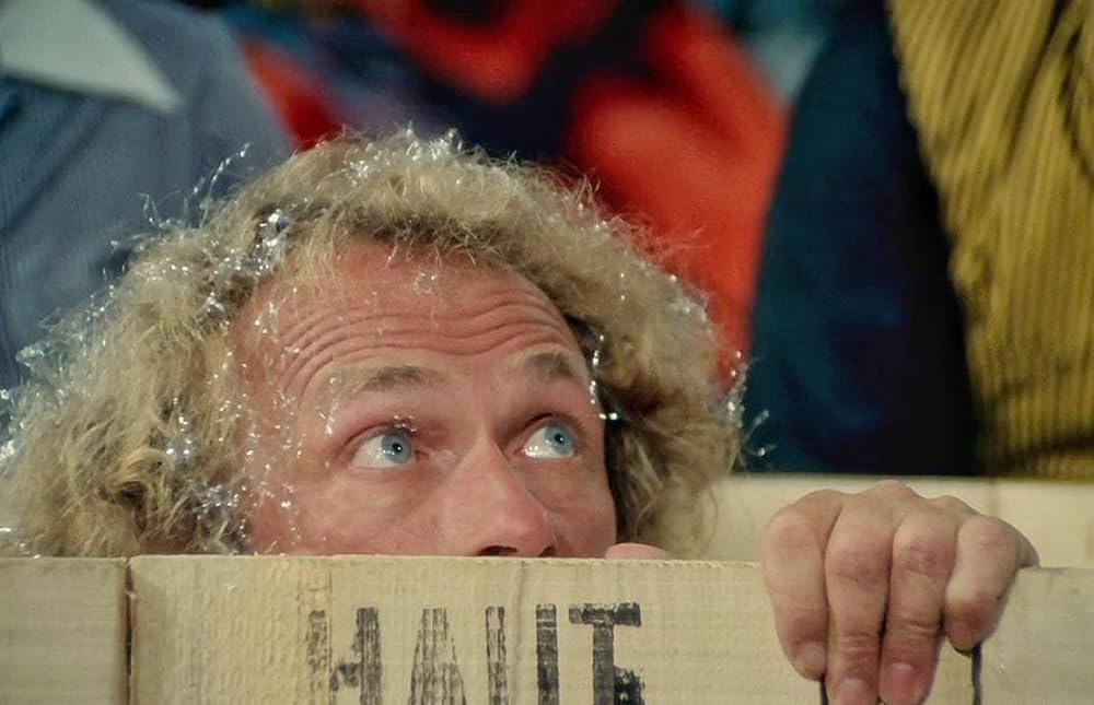 ル・ジュエ おもちゃにされた新聞記者の画像