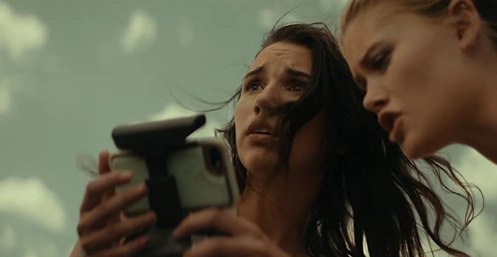 「FALL／フォール」グレイス・フルトン & バージニア・ガードナーの画像