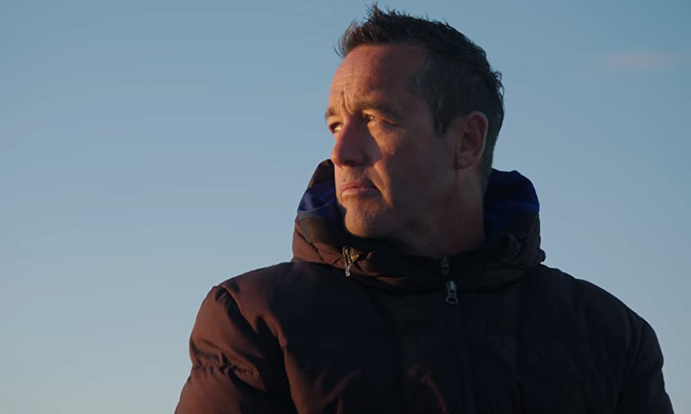 噴火山 ファカアリ島、緊迫の救出劇の画像