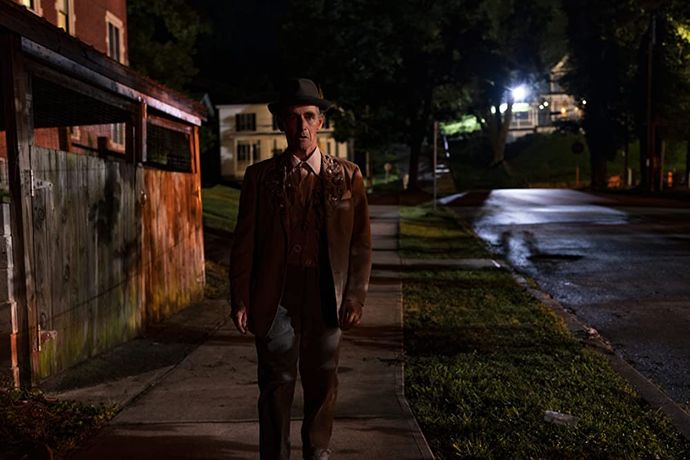 「ボーンズ アンド オール」マーク・ライランスの画像