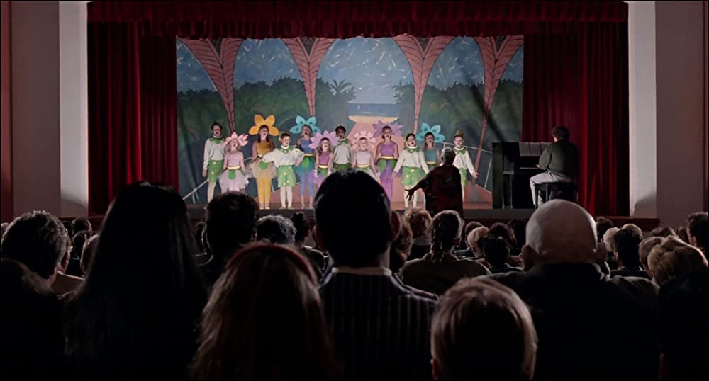 「アダムス・ファミリー」ラウル・ジュリア & クリストファー・ロイド & アンジェリカ・ヒューストンの画像