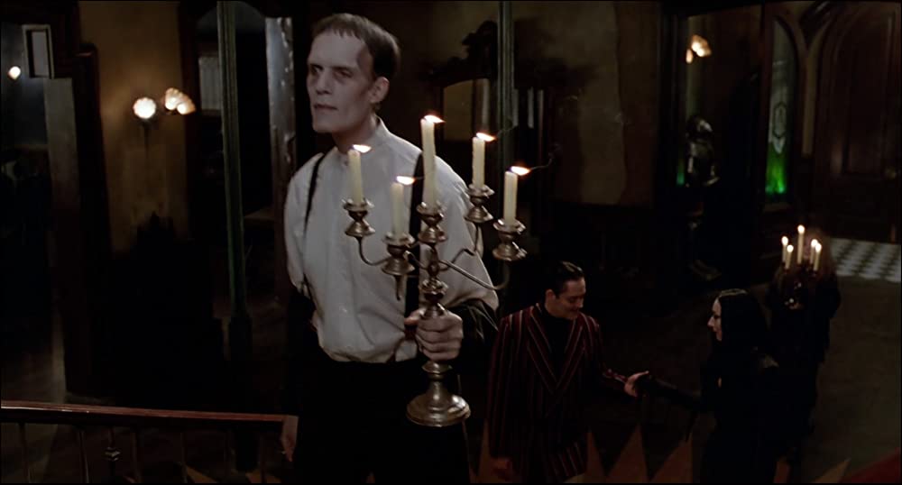 「アダムス・ファミリー」ラウル・ジュリア & アンジェリカ・ヒューストン & カレル・ストライケンの画像