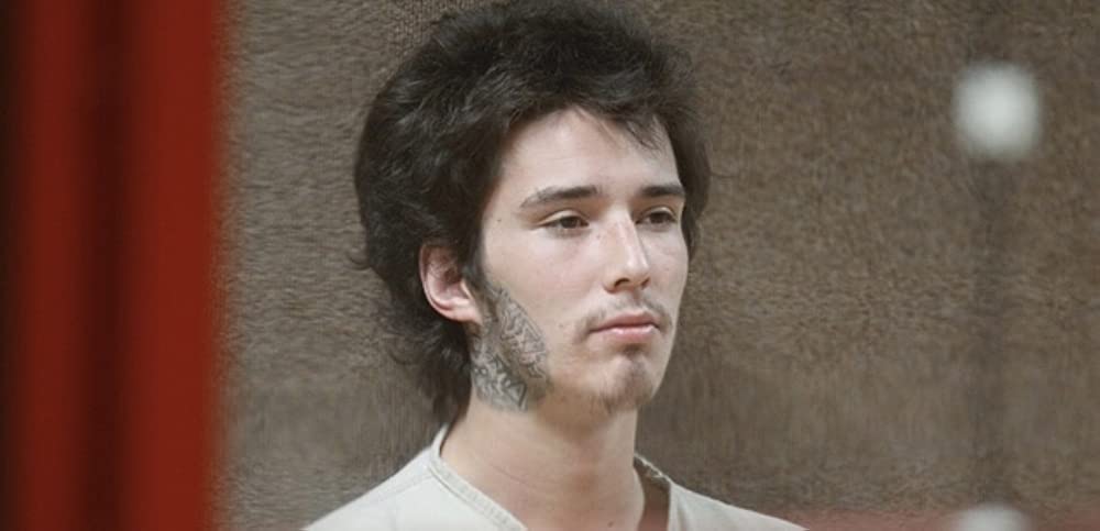 ヒッチハイカーKAI：手斧のヒーロー、その光と影の画像