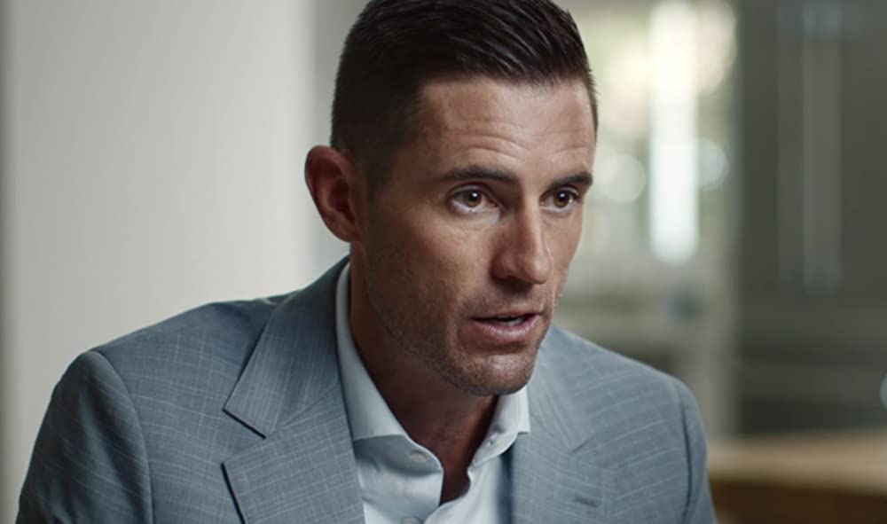 ヒッチハイカーKAI：手斧のヒーロー、その光と影の画像