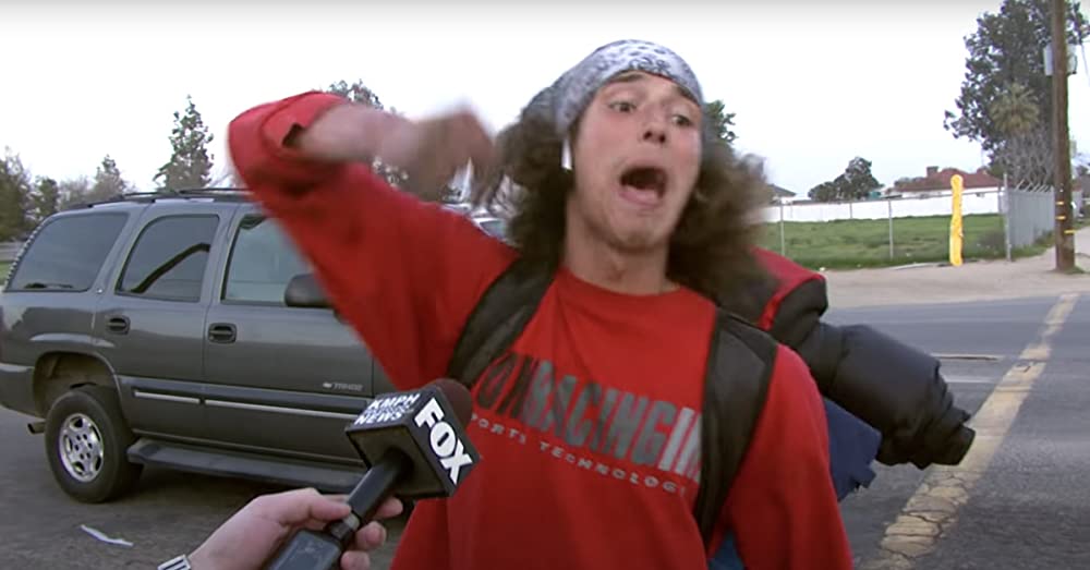 ヒッチハイカーKAI：手斧のヒーロー、その光と影の画像