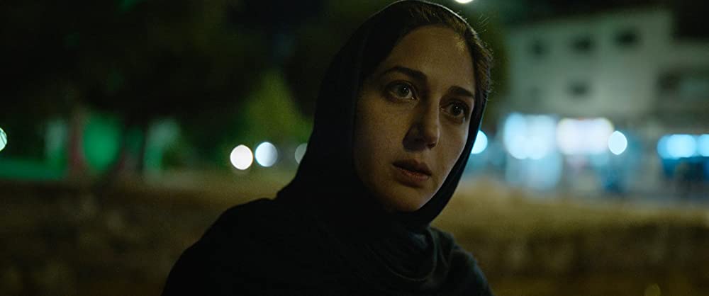 聖地には蜘蛛が巣を張るの画像