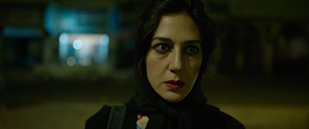 聖地には蜘蛛が巣を張るの画像