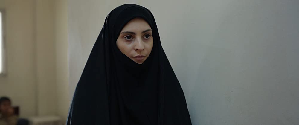 聖地には蜘蛛が巣を張るの画像