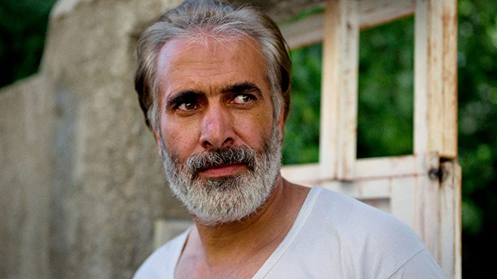 聖地には蜘蛛が巣を張るの画像